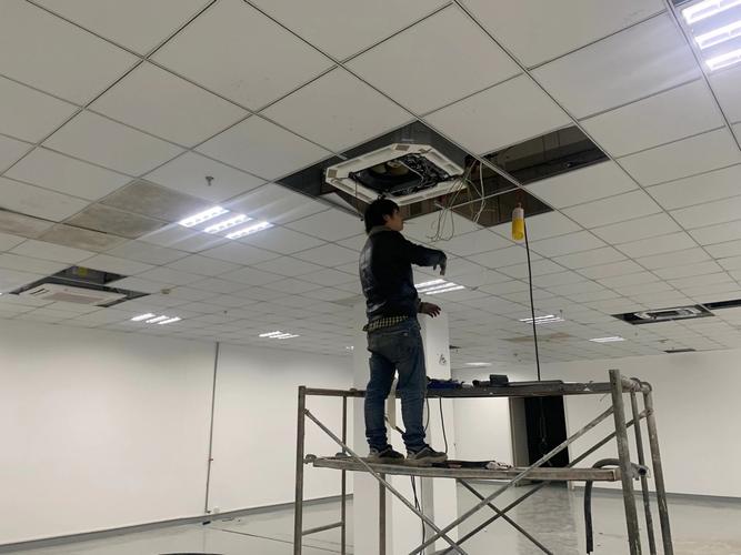 深圳市专业太阳能热水器锅炉壁挂炉空气能煤燃气灶洗衣机家电维修师傅